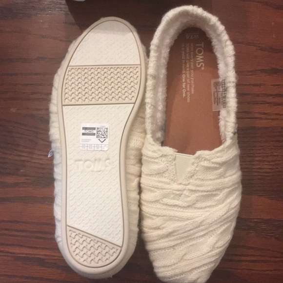 Toms, women’s, new in box - Picture 6 of 10